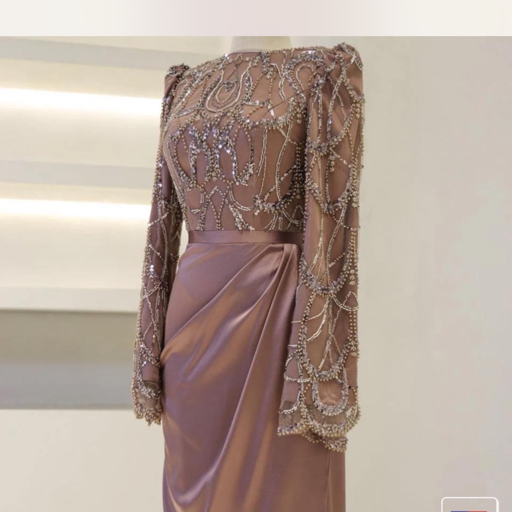 ModaZehrada Dress - Picture 3 of 7